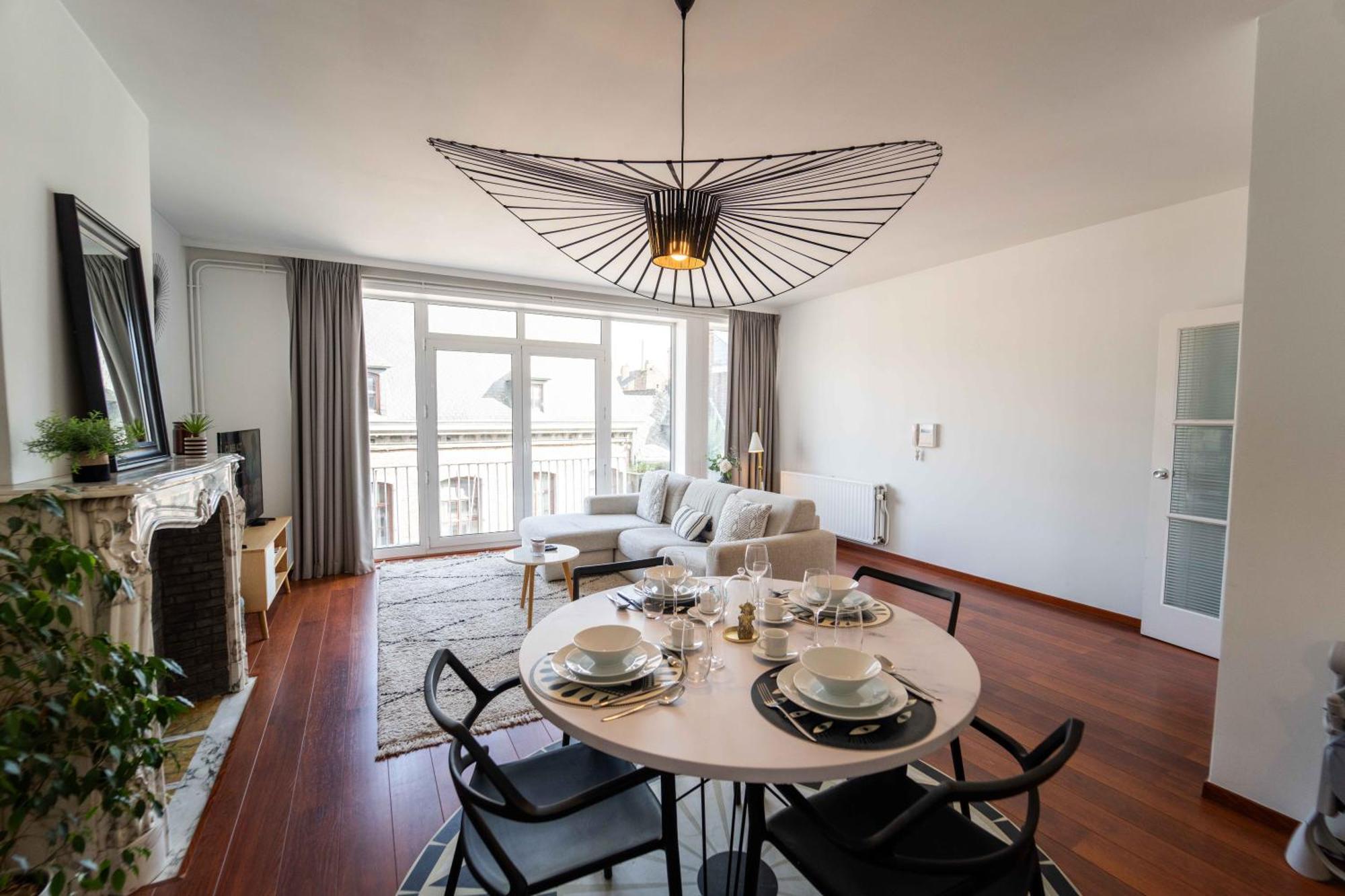 Luxury Apart' Mons City Center With Terraceアパートメント エクステリア 写真