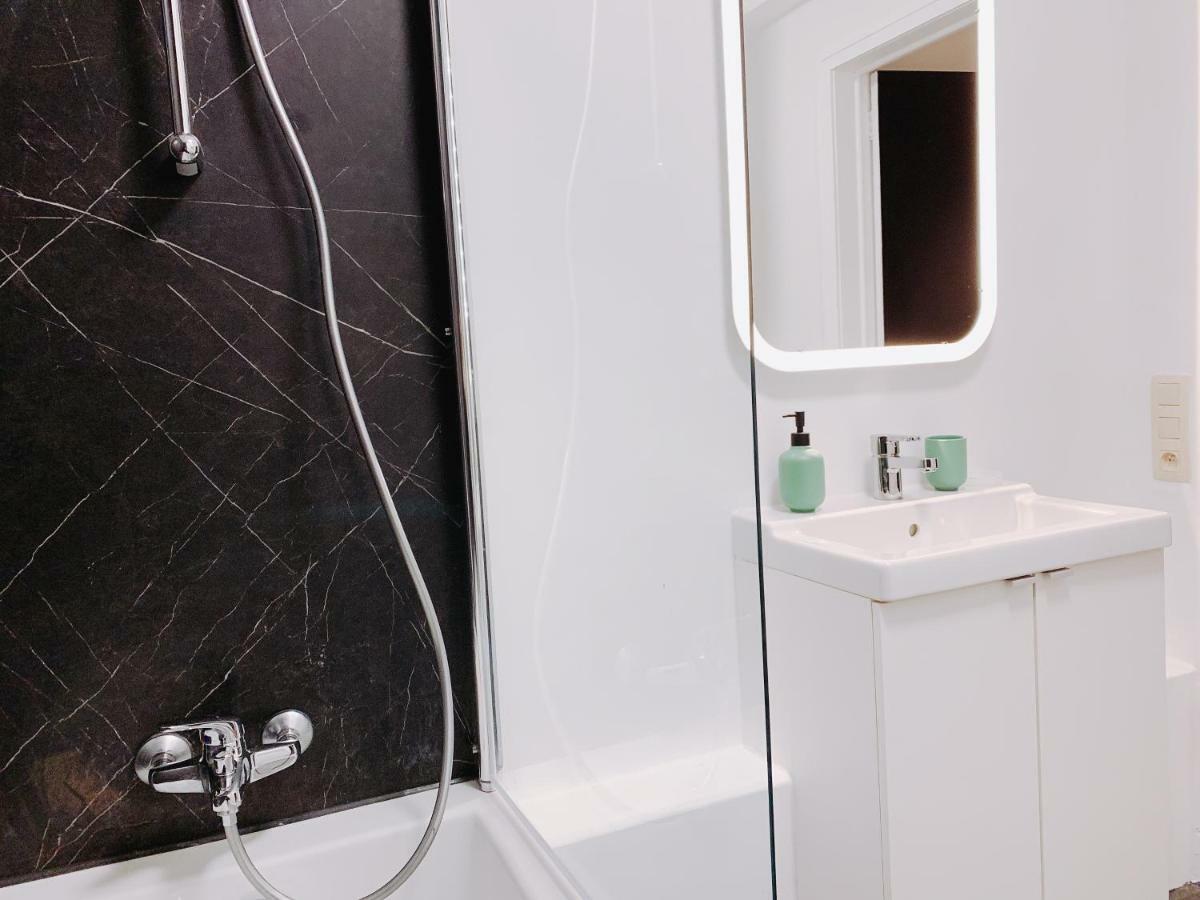 Luxury Apart' Mons City Center With Terraceアパートメント エクステリア 写真